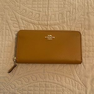 Coach accordion wallet
